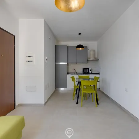 Lemon 2 Apartment *