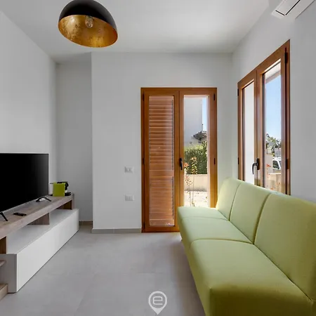 Lemon 2 - Terrace - Aircon Apartment Àrbatax